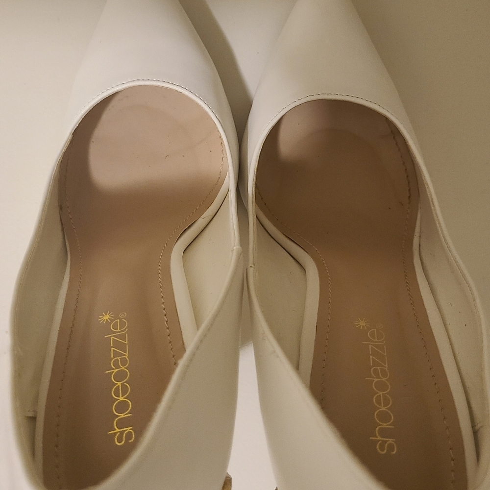 Shoe Dazzle White Heels with Gold Accents - Picture 6 of 7